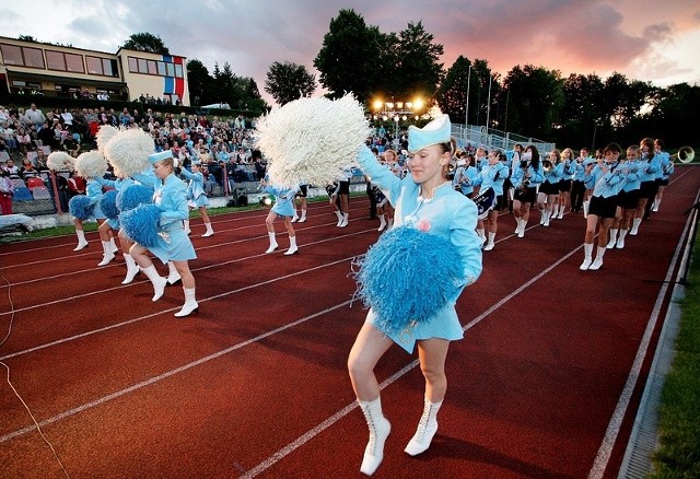 Festiwal rozpoczął się piątek wieczorem paradą na stadionie KS "Wda&#8221;