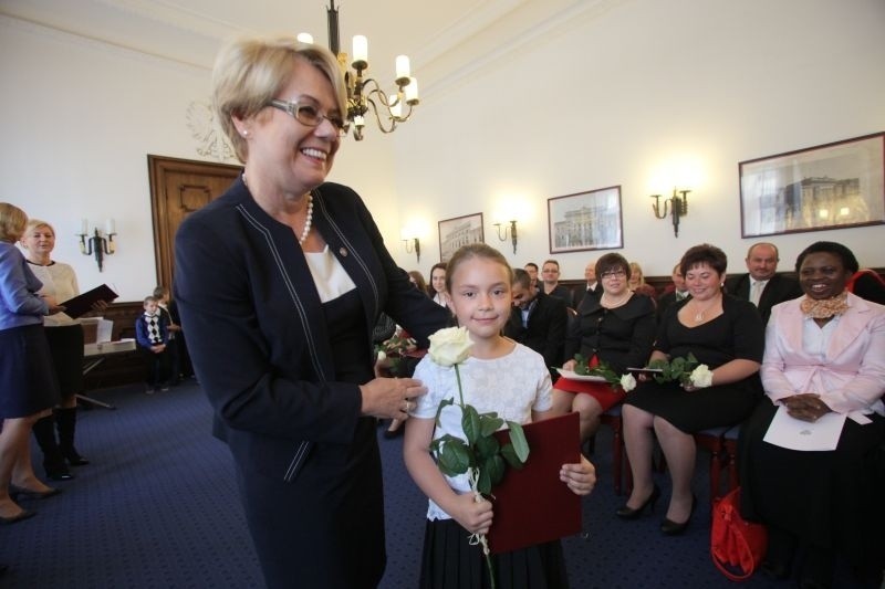 Ośmioletnia Anna Fiłatowa z Ukrainy była najmłodszą osobą,...