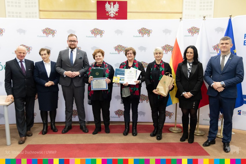 Nagrody laureatom podczas środowego (7.12) finału w urzędzie...