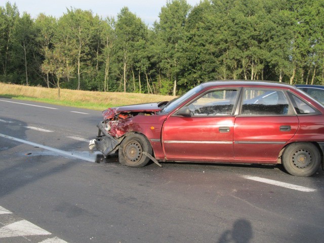 Wypadek na skrzyżowaniu Parnowo - Laski Koszalińskie.