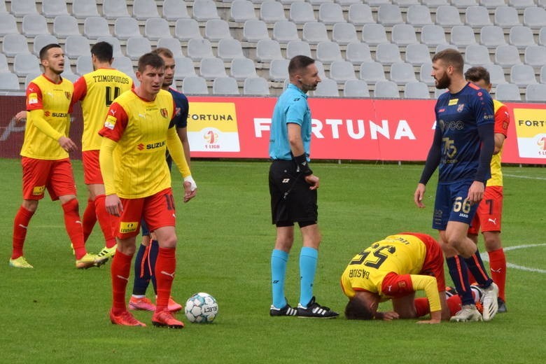 Paweł Łysiak, pomocnik Korony Kielce: -Nie mamy nic na usprawiedliwienie. U siebie wyglądamy bardzo źle [ZDJĘCIA]