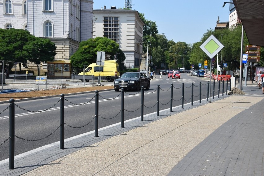 Podczas przebudowy ul. 1 Maja w Opolu zlikwidowano przy...