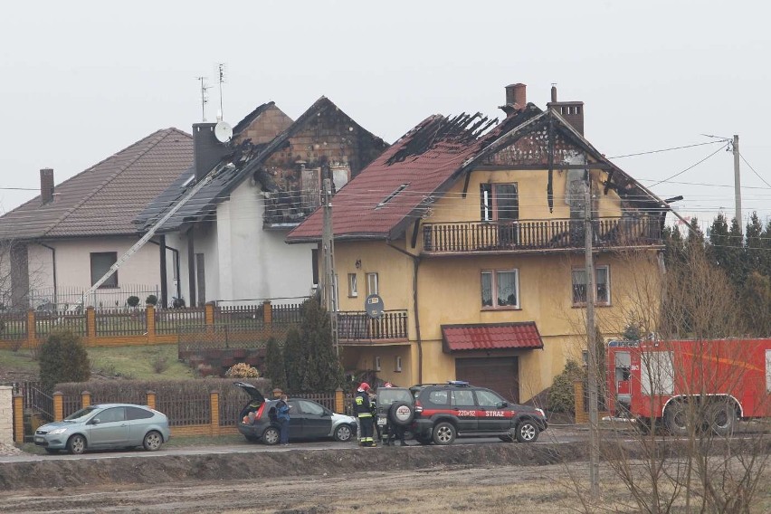 Wybuch i pożar w Murowanej Goślinie - spłonęły trzy domy.