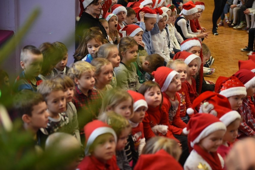 Mikołajki w „dziewiątce” na Wrzosach. Zobaczcie zdjęcia! 