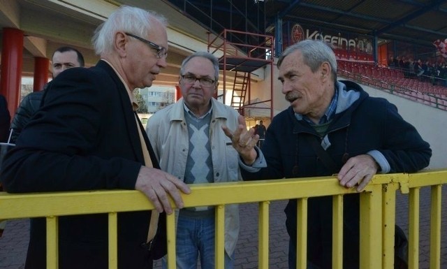 Zasłużeni działacze i piłkarze Wielkiego Widzewa (od lewej): Andrzej Wojciechowski, Zdzisław Kostrzewiński, Tadeusz Gapiński