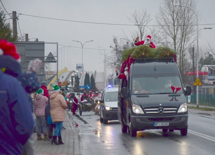 Parada Mikołajów w Tarnobrzegu. Stowarzyszenie Esteka z...