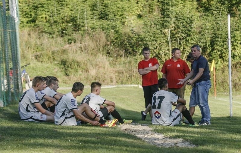 Galicja Chmielnik na własnym stadionie przegrała z Resovią...