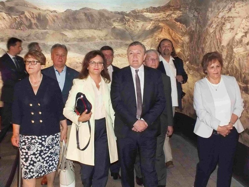Polityczny i muzealny aspekt wizyty wicepremiera Piotra Glińskiego w Starachowicach