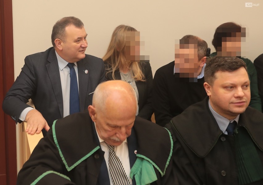 Ruszył proces w sprawie afery melioracyjnej. Prokurator przedstawił zarzuty dla Stanisława Gawłowskiego