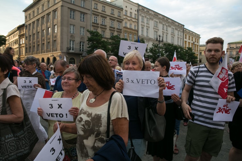 24 lipca 2017. Protest w obronie niezależności sądów na...