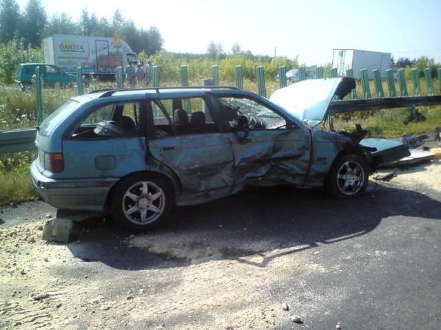 Koleny wypadek z udzialem BMW