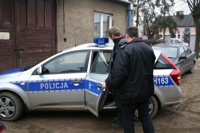 Zatrzymany podpalacz został dziś doprowadzony do prokuratury w Grójcu.