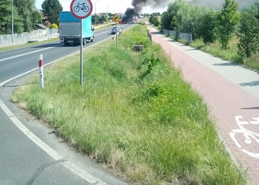 Powiat lubelski: Pożar samochodu firmy kurierskiej. Były utrudnienia w ruchu