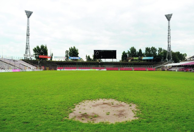 Wkrótce na stadionie przy al. Unii marozpocząć się demontaż jupiterów.