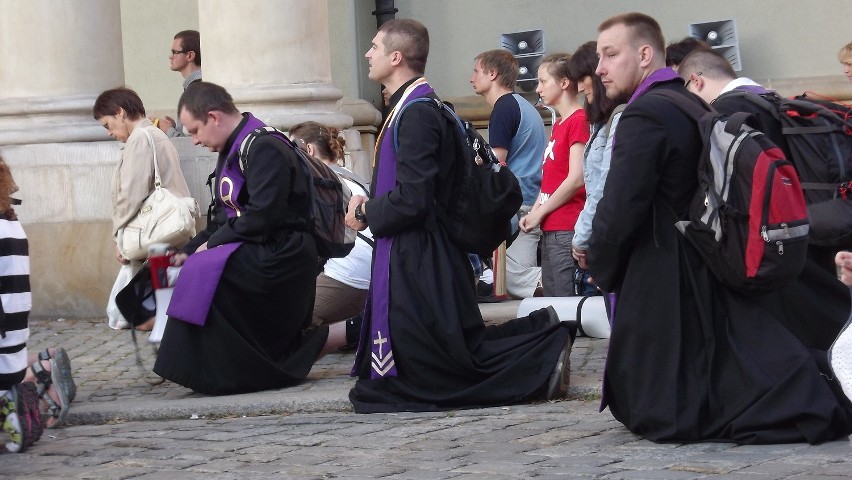 Pielgrzymka na Jasną Górę 2013: 2,5 tysiąca pielgrzymów wyruszyło w drogę (ZDJĘCIA)