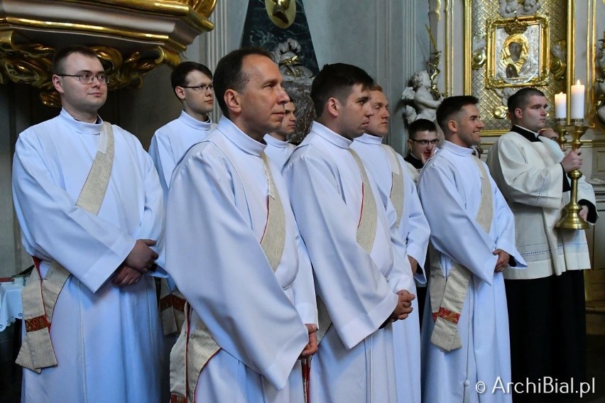 Świecenia kapłańskie w Archikatedrze Białostockiej przyjęli:...