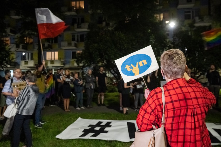 Protest pod krakowską siedzibą PiS.