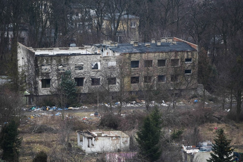 Zdewastowane działki na skrzyżowaniu ul. Lechickiej i...