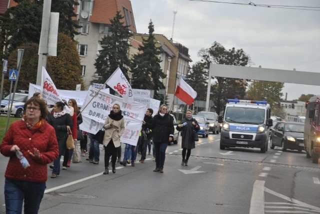 W proteście wzięło udział ok. 100 osób.