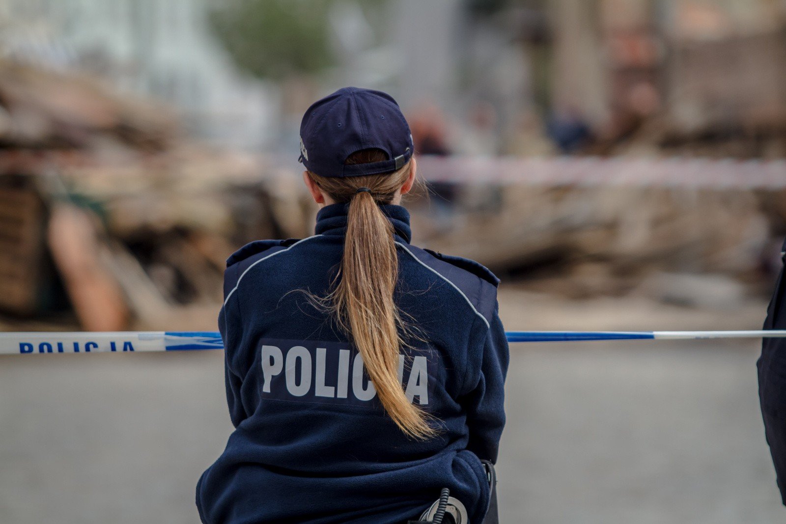 Jak Sie Dostac Do Policji