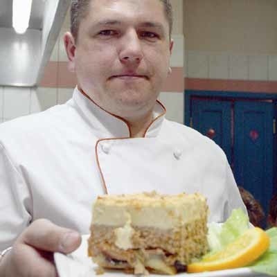 - Lubię gotować i przystrajać potrawy - mówi Marek Procz