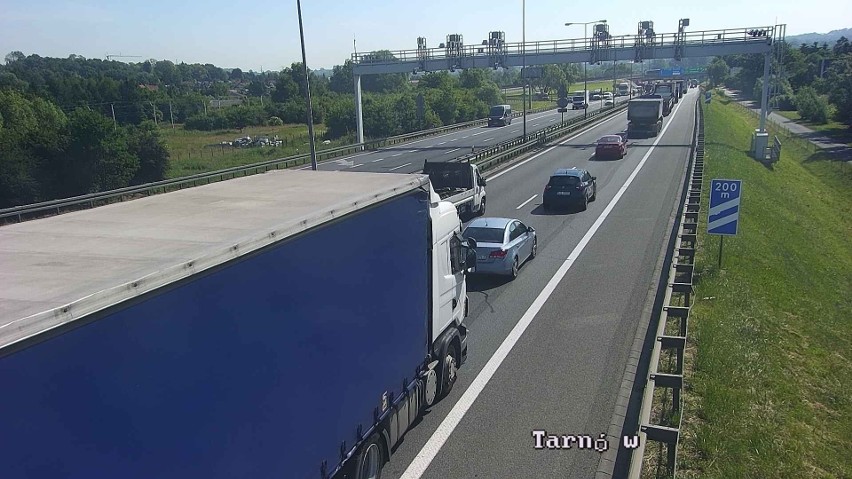 Wypadek na A4 w Krakowie na węźle Południe spowodował spory...