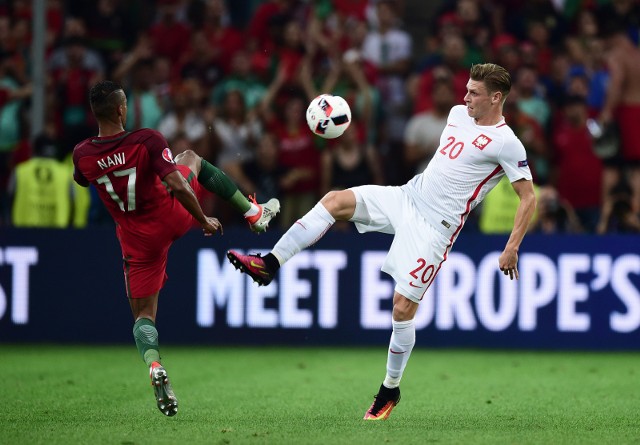 30.06.2016 marsyliamarsylia mecz pomiedzy polska a portugalia stade de velodrome  euro 2016 -  marsylia polska portugalianz -  nani / lukasz piszczek euro 2016 match  between poland and portugal in marseille stade de velodromefot. bartek syta / polska press