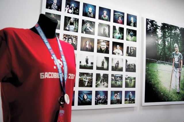 Osobliwe portrety organizatorów festiwalu autorstwa Jerzego Osiennika to tylko niewielka część festiwalu z 23-letnią historią. Będzie można się jej przyjrzeć w Centrum Zamenhofa w najbliższy piątek, 6 lipca 2012.