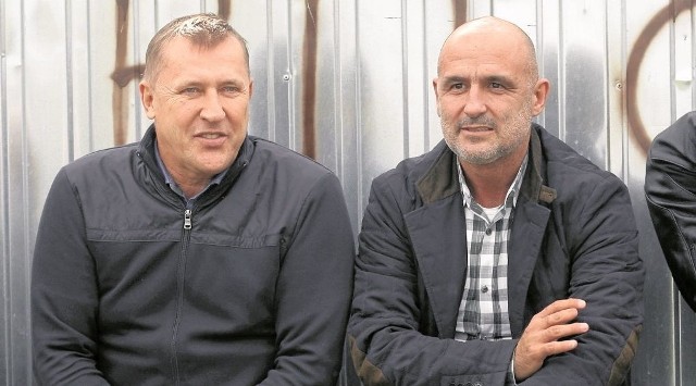 Prezes Jagiellonii Cezary Kulesza (z lewej) nie jest zadowolony z minionego sezonu i liczy, że w kolejnych rozgrywkach Michał Probierz i jego drużyna spiszą się znacznie lepiej