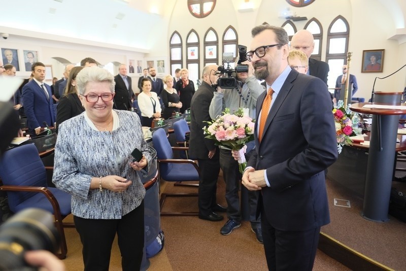 Barbara Litwin podczas sesji Rady Miasta złożyła ślubowanie...