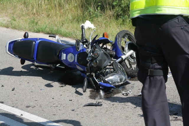 Dziś około godziny 16 niedaleko Krępy Słupskiej doszło do kolizji motocykla z autem.