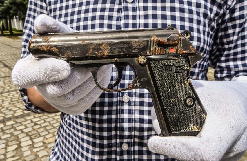 Oto pistolet Walther PP kaliber 7,65 mm znaleziony w...