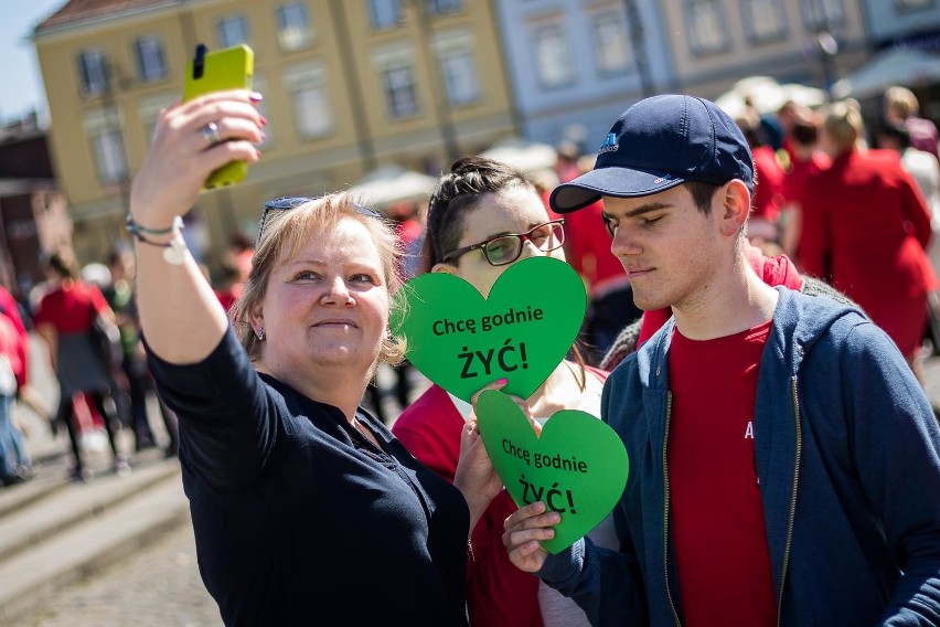 Opiekunowie i rodzice osób niepełnosprawnych protestowali w...