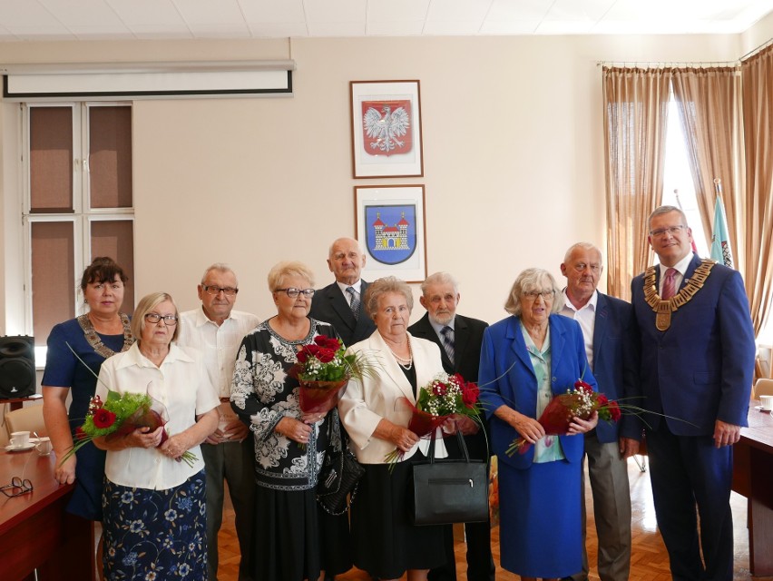 W żnińskim ratuszu pary małżeńskie świętowały jubileusze 55...