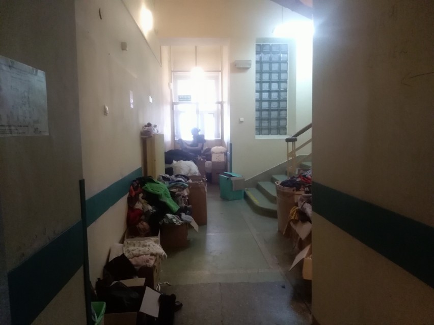 Kraków. Blisko 200 uchodźców znalazło schronienie w Centrum Pomocy Ukrainie na ul. Śniadeckich