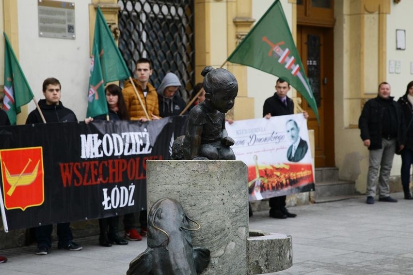 Protest Młodzieży Wszechpolskiej pod siedzibą PIS [zdjęcia]