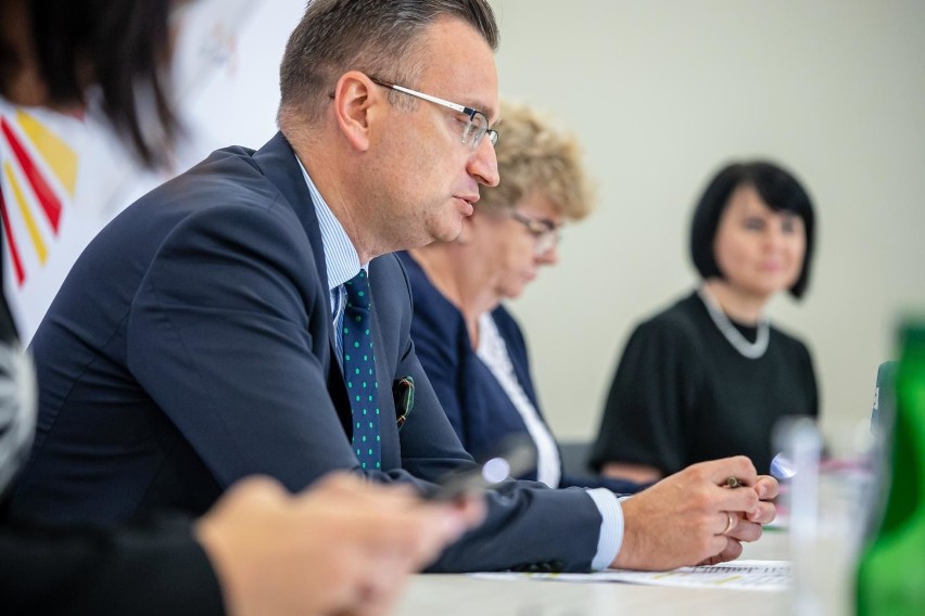 31-08-2020 bialystok konferencja prezydent rudnicki edukacja...