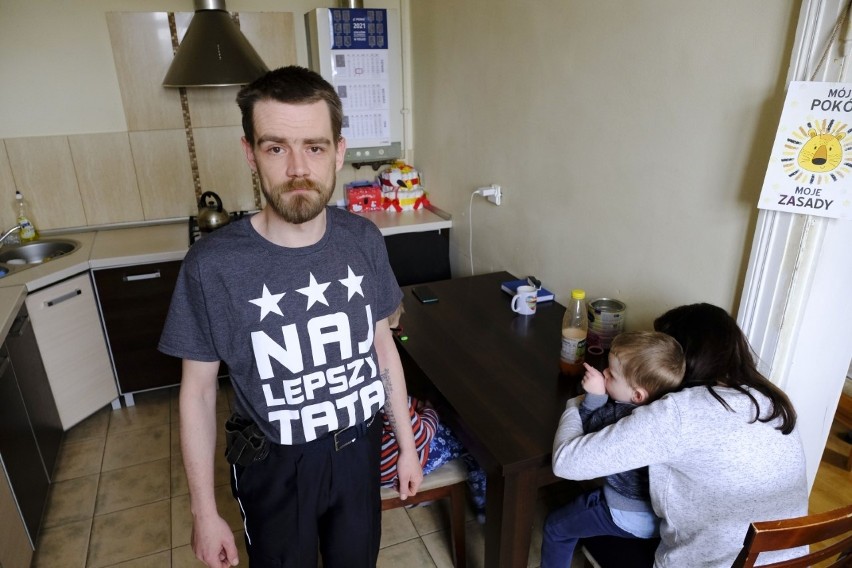Sąd w Toruniu: cała trójka dzieci zostaje u Marka Fabisiaka! "Ksawerego kocham jak własnego syna"