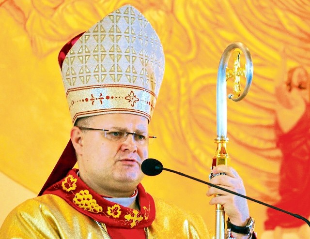 45-letni Wiesław Śmigiel jest jednym z najmłodszych biskupów