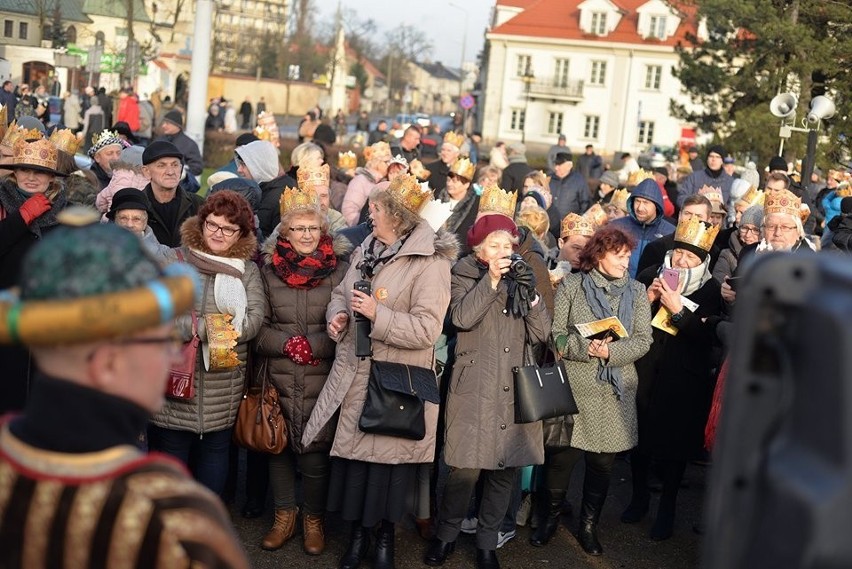 Ulicami Włocławka jak co roku przeszedł Orszak Trzech Króli....