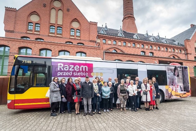 Autobus MPK w piątek 1 października w godzinach 10:00-17:00 będzie stał na ulicy Oławskiej we Wrocławiu. Na miejscu będzie można całkowicie za darmo przejść badanie przesiewowe. Pomoże ono zdiagnozować trudności z pamięcią i uwagą.