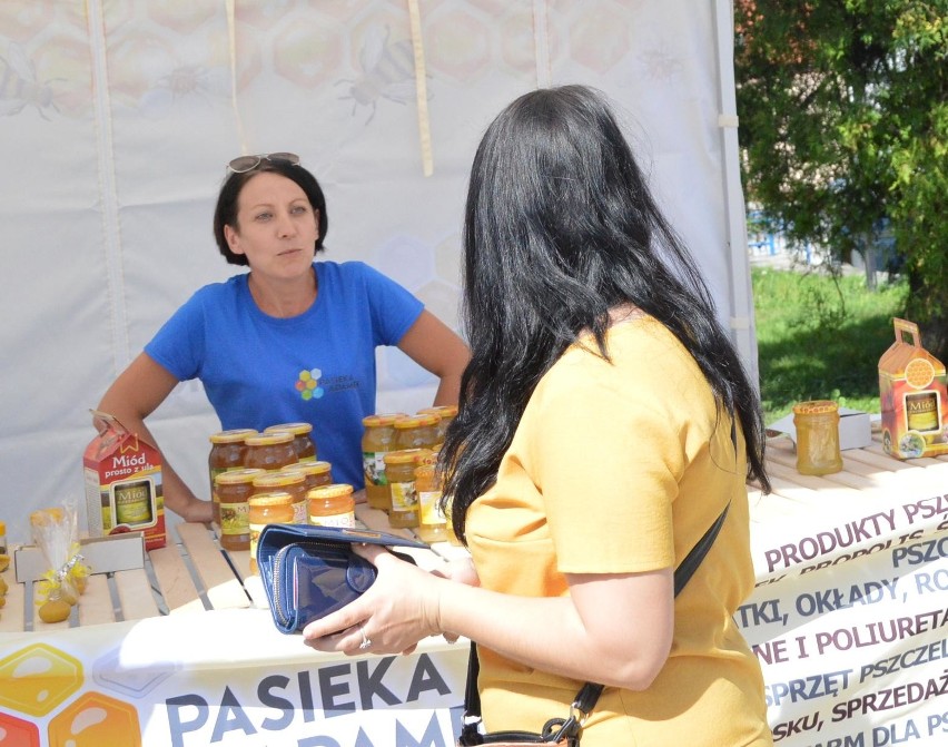 II Proszowickie Miodobranie. Można było spróbować miodu pod każdą postacią [ZDJĘCIA]