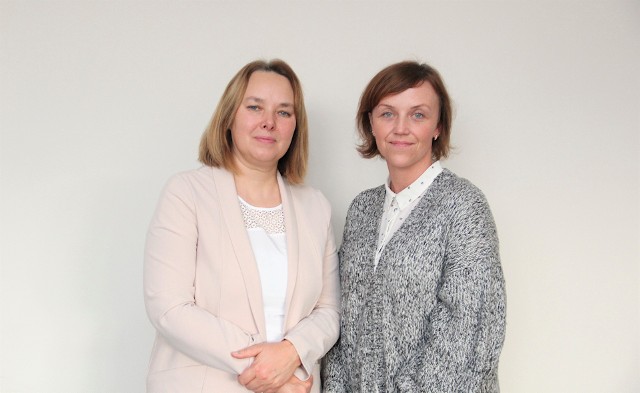 Z lewej strony była już dyrektor MOPR- Elżbieta Mierzejewska-Nicewicz, z prawej pełniąca obowiązki dyrektora od 17.01.2023 Katarzyna Tańska.