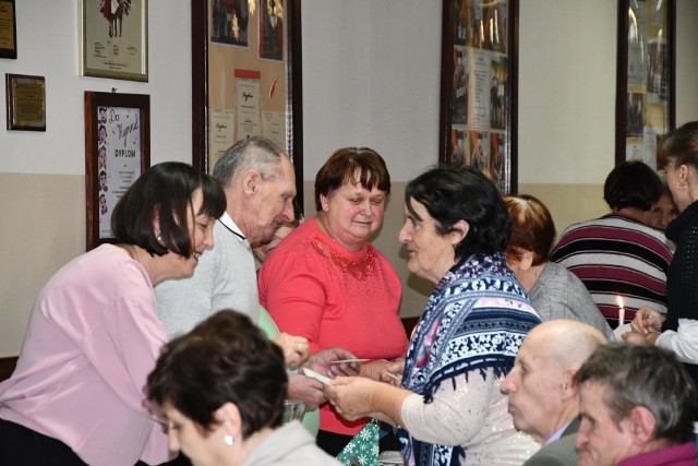 Kolędy to czas! Spotkanie świąteczne dla seniorów w gminie Bieliny. Było wyjątkowo i wzruszająco.