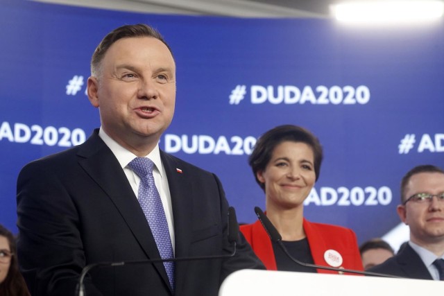 Gorąco zrobiło się po tym, jak sieć obiegła informacja, że Prezydent Andrzej Duda będzie apelował do najbogatszych Polaków o niepobieranie świadczenia 500+