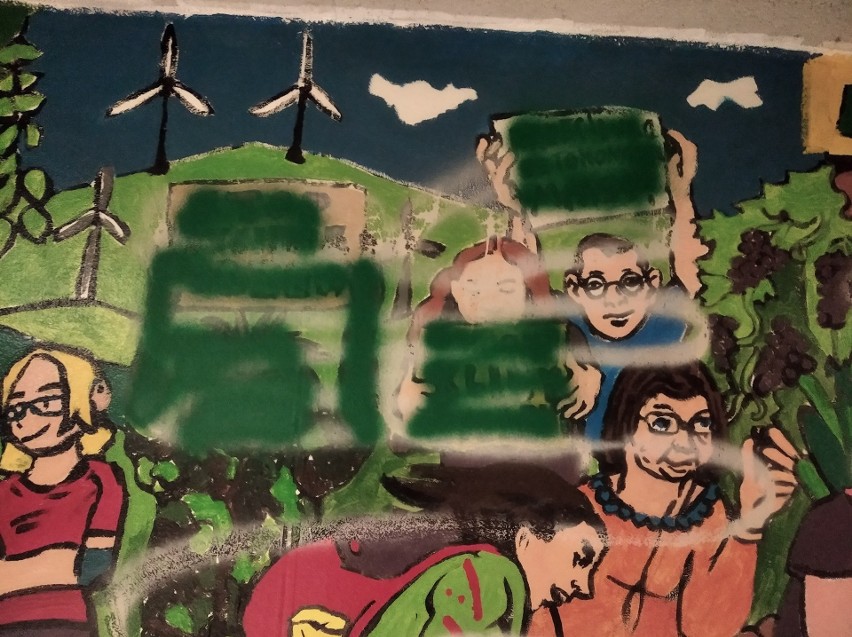 Mural dla klimatu w tunelu między os. Czecha i Lecha w...