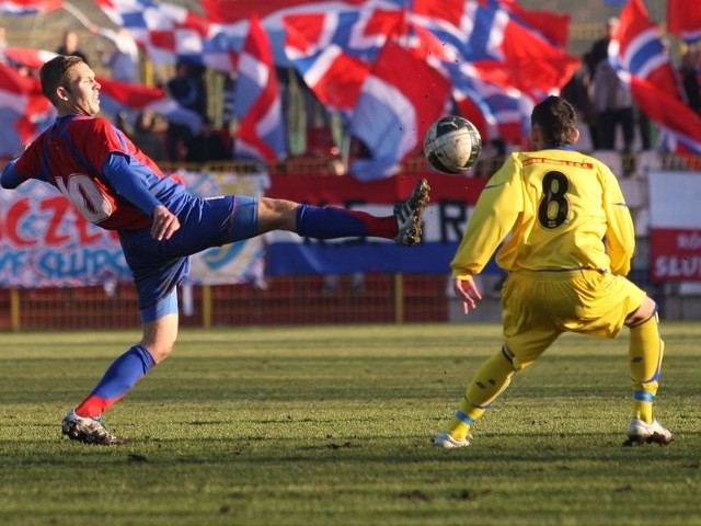Piłkarze Gryfa mogą nie pojechać na sobotnie spotkanie w III lidze do Dębna Lubuskiego.