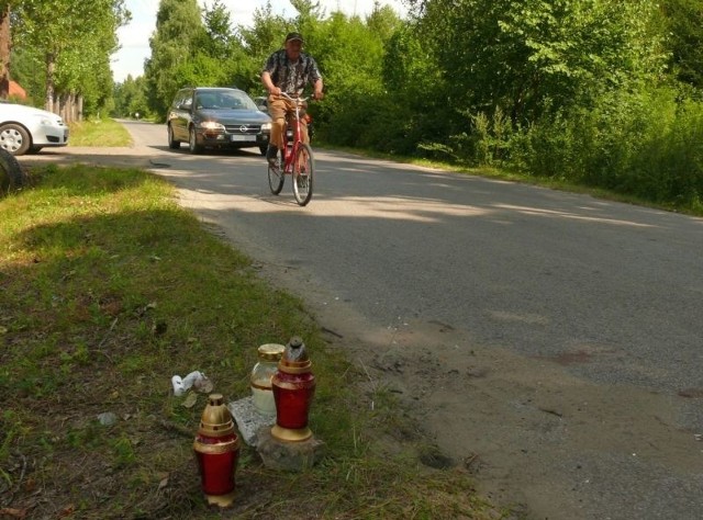 Rowerzysta zginął na miejscu.