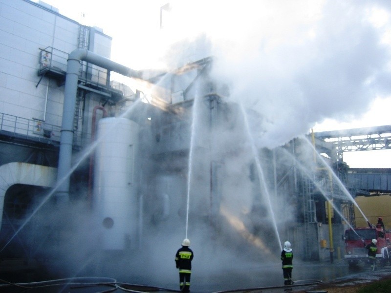 Karlino: Pożar w fabryce płyt
