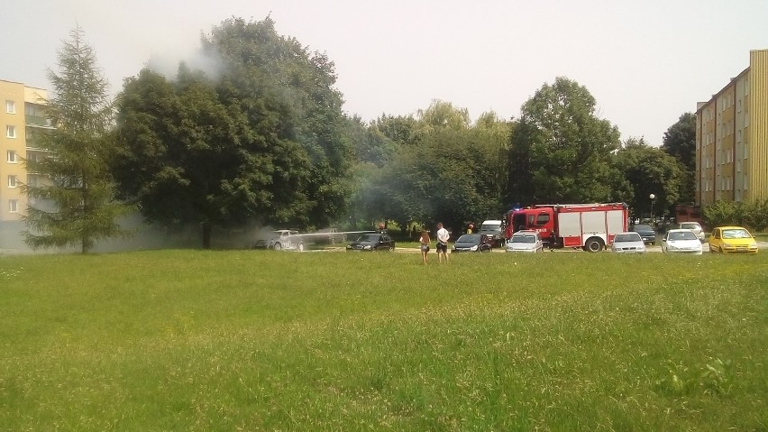 Pożar samochodu osobowego w Lublinie. Trwa akcja gaśnicza